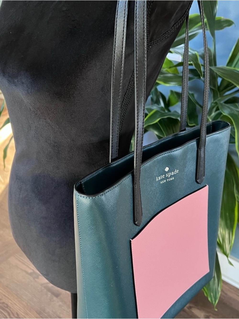 NWOT kate spade Blue Tote with Pink Front Pocket - Picture 2 of 3